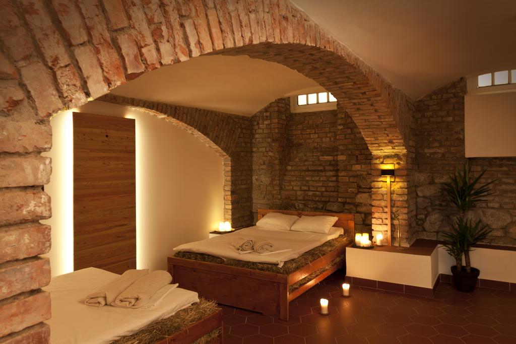 Hotel Pod Zelenym Dubem Bohumín المظهر الخارجي الصورة
