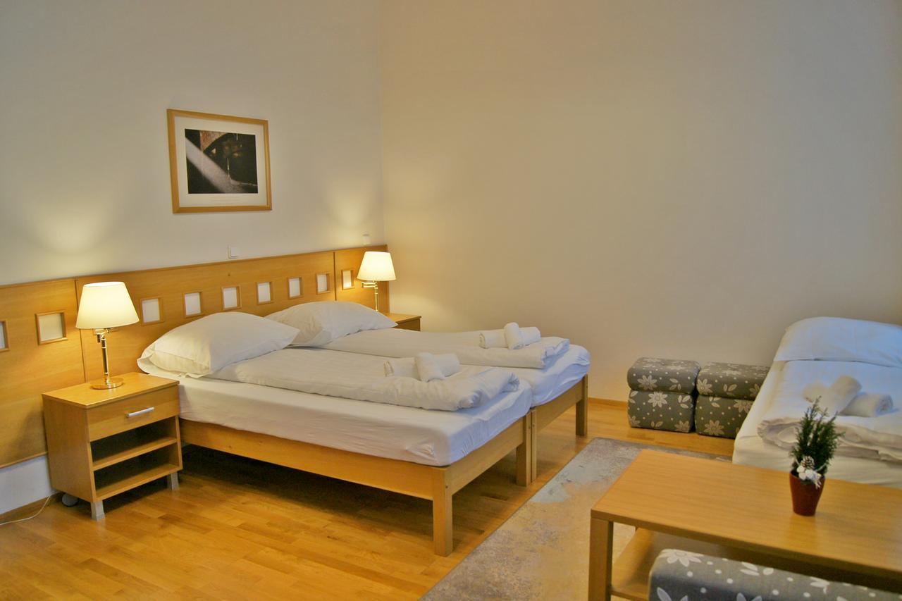 Hotel Pod Zelenym Dubem Bohumín المظهر الخارجي الصورة